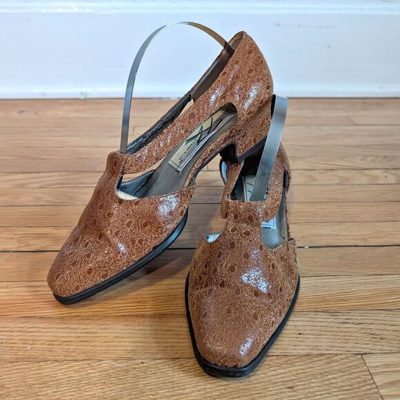 Vintage 70s Ros Hommerson Leather Shoes T-Strap Brown Dancing Heels Croc Size 6 - Picture 3 of 12